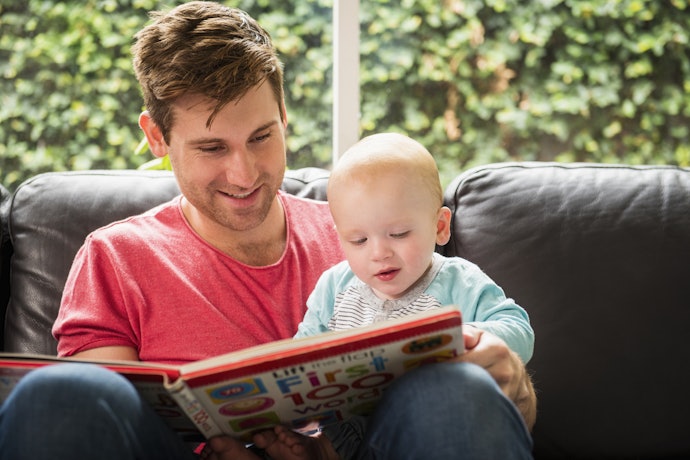 Make Reading Entertaining and Fun With Interactive Baby Books That Stimulate Their Senses