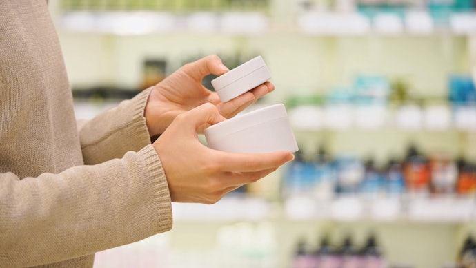 Select Barrier Ingredients Like Zinc Oxide or Dimethicone to Protect Fragile Skin