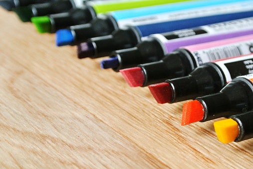 Opaque, Quick-Drying Ink for Clean Layers and Vibrant Color