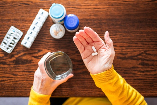 Choose Uric Acid–Lowering Tablets if Your Levels Stay Above 6.8 mg/dL