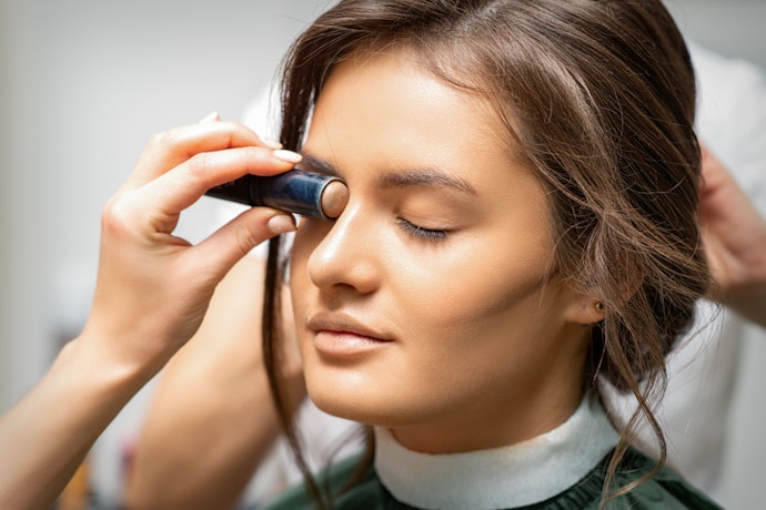 Go for Warm or Neutral Undertones for Morena and Medium Skin