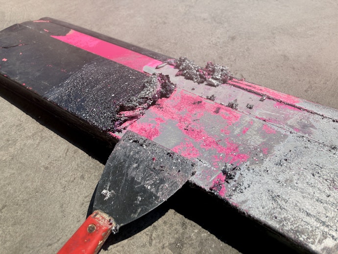 Metal Surfaces Require Heavy Duty Removers Without Damaging the Surface