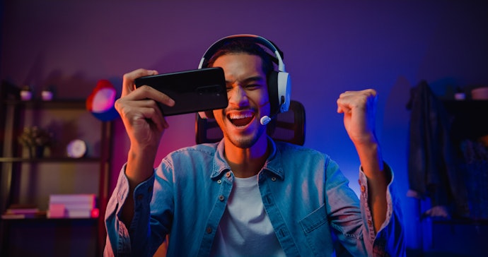 OLED Screens Provide More Immersive Visuals and Reduce Motion Blur