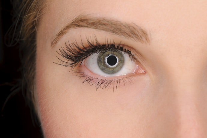 Open Up Hooded Eyes With Long and Fluttery Lashes