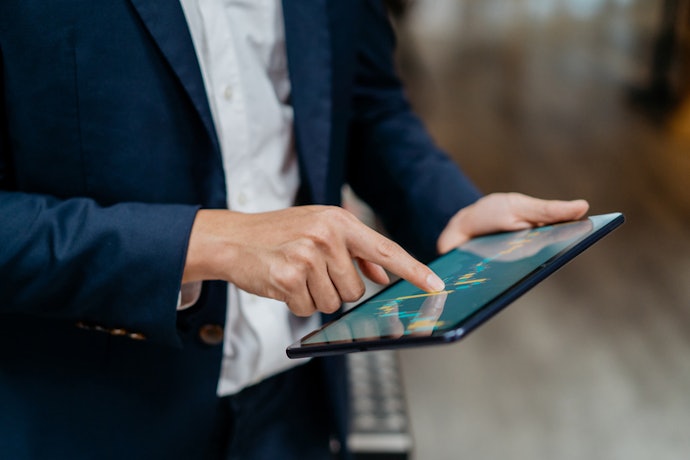 For Handling Large Files: Look for Expandable Storage Options