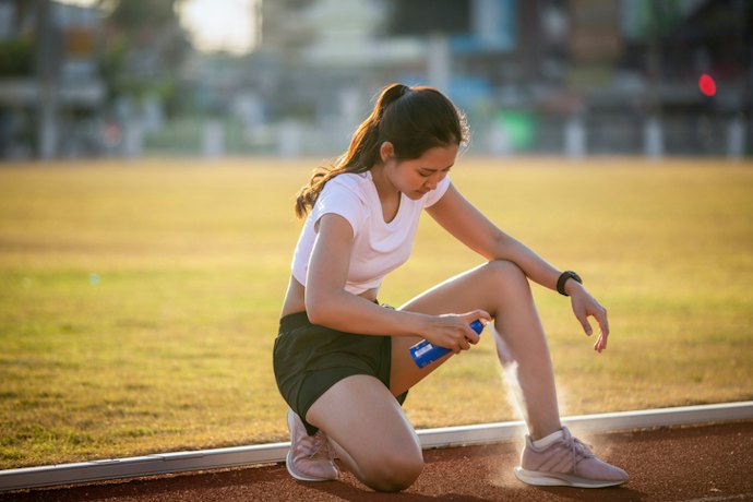 For Temporary or Localized Pain: Go for Topical Gels, Creams, or Sprays With Menthol or Camphor