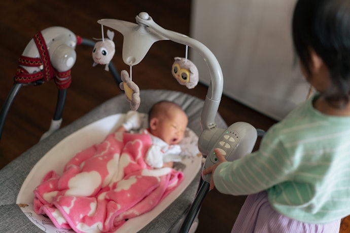 Get a Battery-Operated Baby Bouncer if You Always Have Your Hands Full