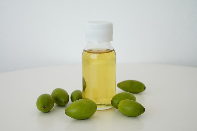 For Dry Skin, Go for Coconut, Argan, or Marula Oil