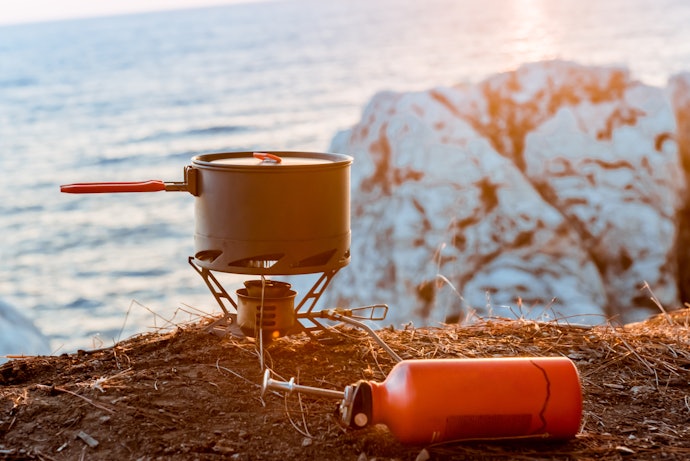 Remote Canister Stoves for a Stable Cooking Experience