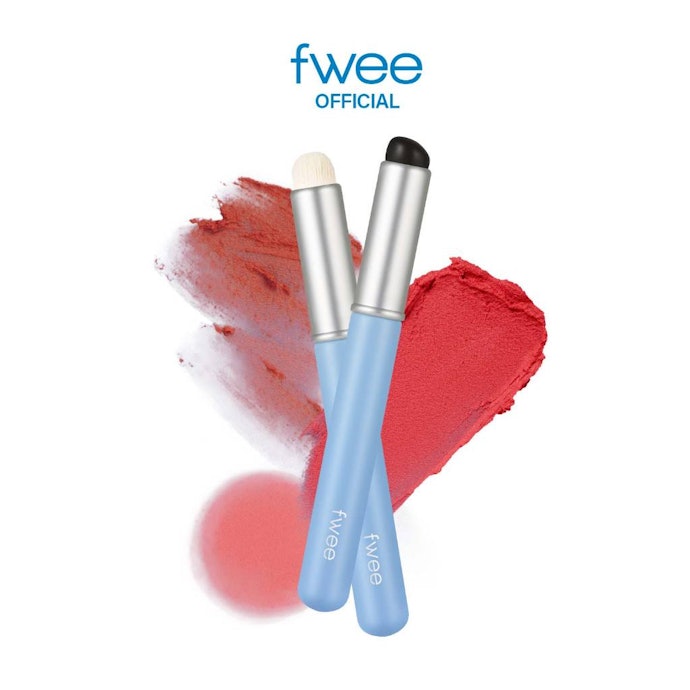 Choose Silicone Tips for Easy Cleaning and Gentle Application on Sensitive Lips