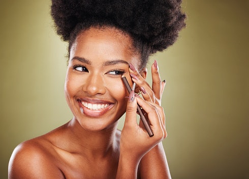 Darker Skin Tones: Deep Mahogany and Warm Cocoa Browns