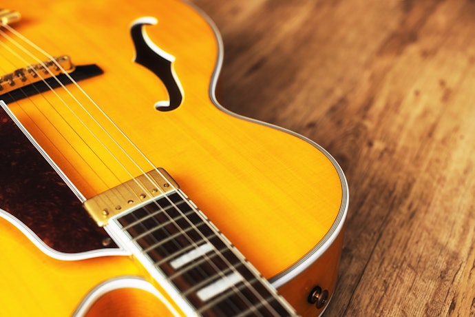Archtop: Best for Jazz and Blues Lovers