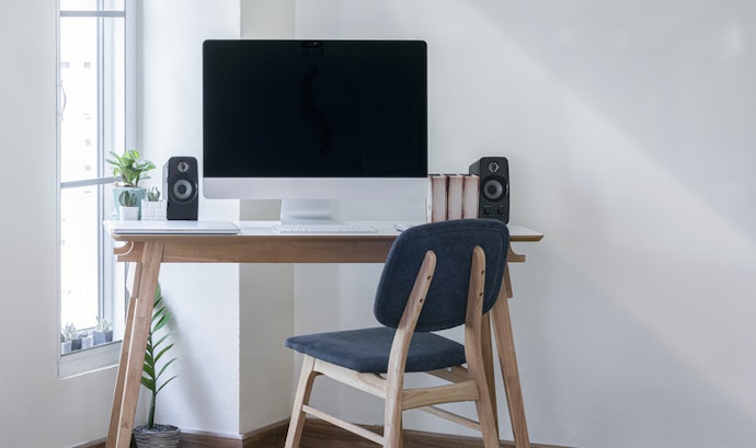 Desktop or PC Speakers: For Studying, Working, and Gaming