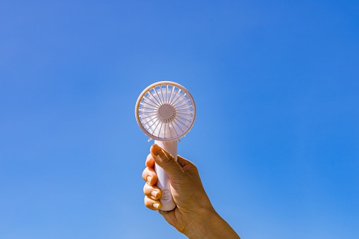 Handheld Jisulife Fans: Best for Commuting and Quick Outdoor Use