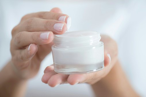 Creams: Best for Dry Skin or Night Use Because They’re More Moisturizing