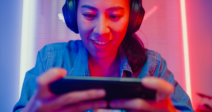 Pick at Least 6GB RAM and 128GB Storage for Smoother Gameplay