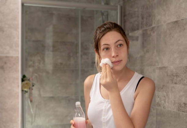 Chemical-Based Exfoliants Provide Deeper Exfoliation