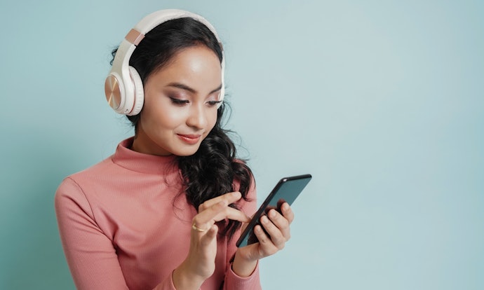 Pick a Headphone With AAC Support