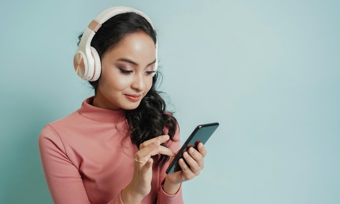 Pick a Headphone With AAC Support