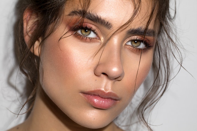 For Full Coverage: Opt for a High-Pigment, Long-Wear Foundation
