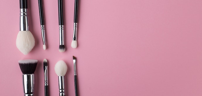 Synthetic Bristles: Soft, Easy to Clean, and Beginner-Friendly