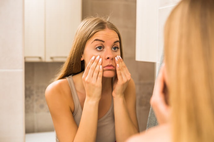 Target Sagging Under Eyes With Ingredients That Improve Skin's Elasticity