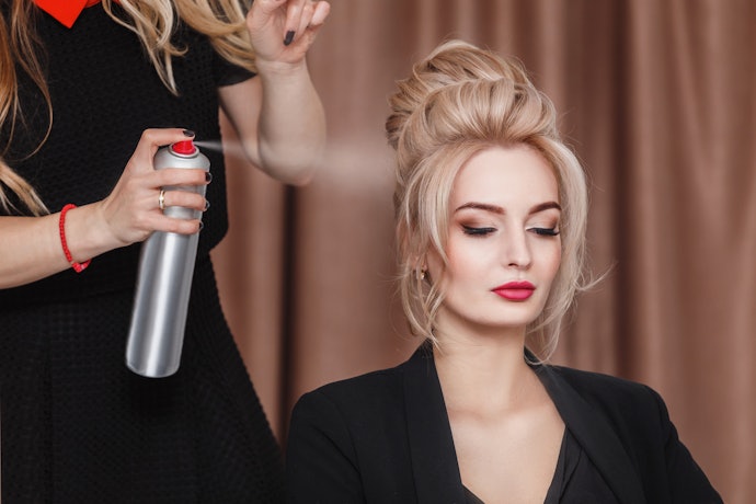 Strong-Hold Hairsprays Set Thick Hair and Complex Hairstyles
