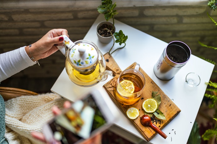 Go for Green Tea, Oolong, Ginger, or Peppermint Teas