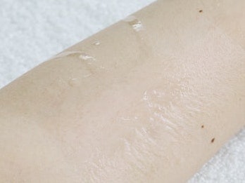Easy to Wash Off and Leaves No Residue