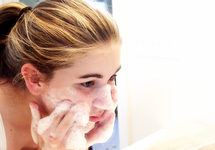 Go for SLS-Free Cleansers if You Have Dry or Sensitive Skin