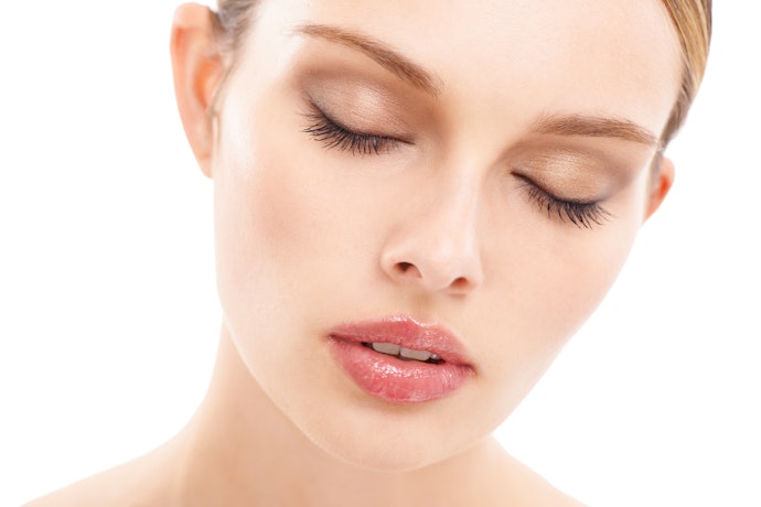 A Sheer or Satin Finish Gives You an Effortlessly Natural Look, Making It Great for Everyday Wear