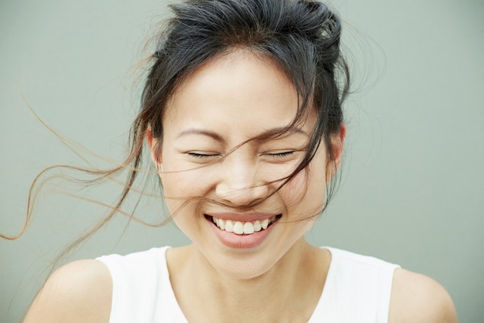 Oily and Combination Skin: Go for Powder With Oil-Absorbing Properties