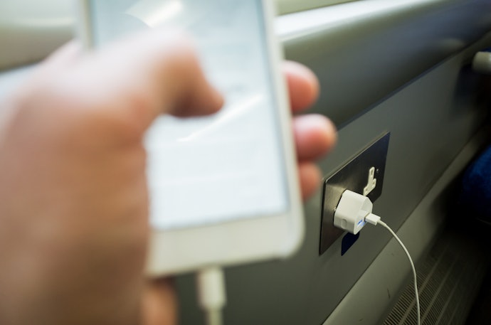 Wall Chargers With LED Power Light Indicate Charge Levels