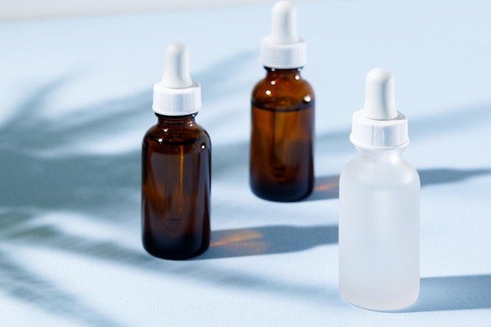 Hydrating Serum: Delivers a Concentrated Boost of Moisture