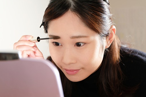 If You Have Dyed Hair, Pick an Ash or Reddish Brown Eyebrow Mascara