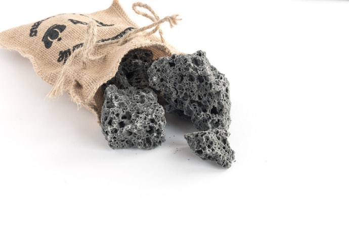 Charcoal Purifying Bags Fight Foul Smell Naturally and Effectively