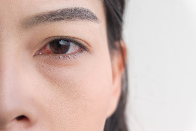 For Dry Eyes: Eye Drops with Lubricants Help to Soothe and Rehydrate