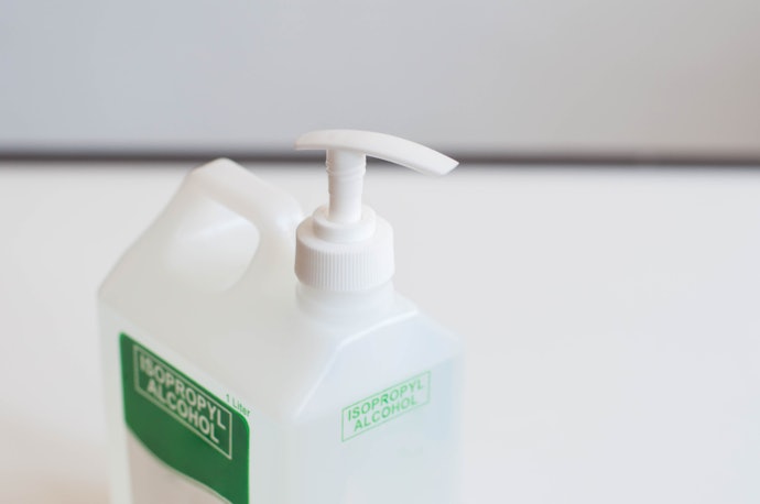 Isopropyl-Based Alcohol: Better for Hands and Daily Use