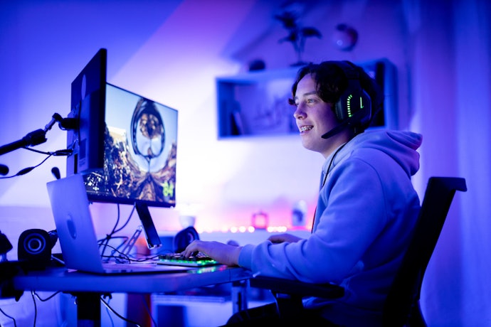 Headsets With Around 40–50mm Drivers Are Best for Great Sound Quality