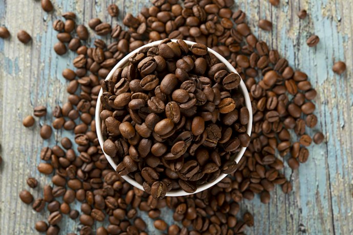 Puffiness: Caffeine and Soothing Ingredients