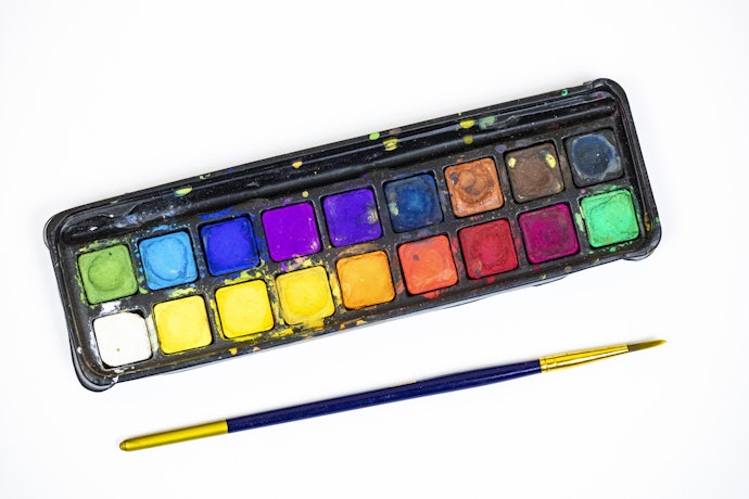 Watercolors in Pans Are Portable and Easy to Use