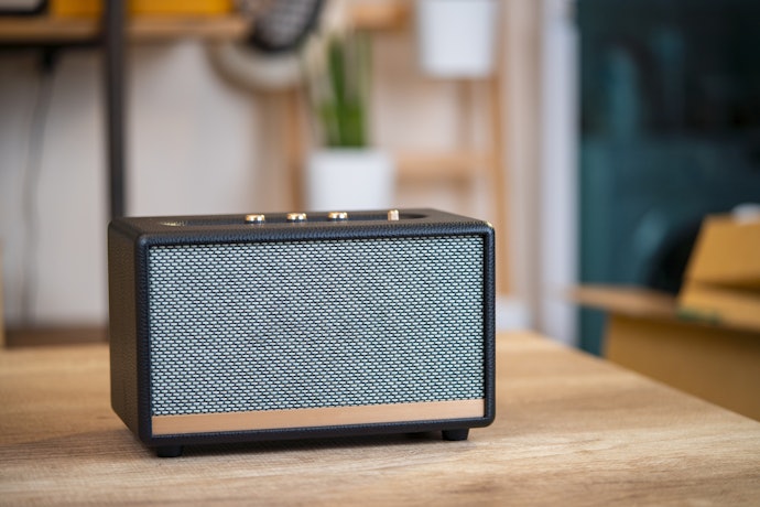 Wireless Bookshelf Speakers Are Portable