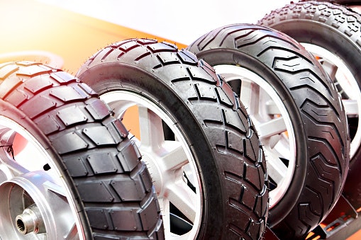 Different Tire Compounds Vary in Grip and Longevity
