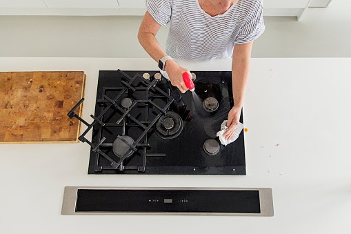 Cast Iron Burners: Ideal for Heavy Cookware and High-Heat Cooking