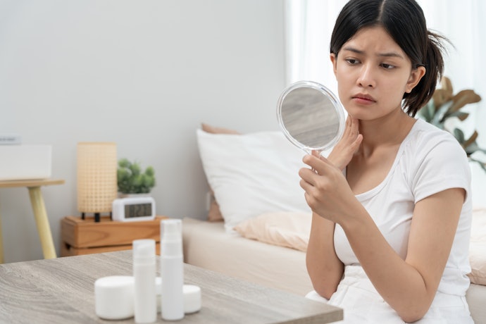 For Users With Acne-Prone Skin: Choose Sets With Proven Acne-Fighting Ingredients