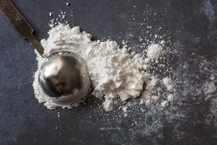 Cornstarch Absorbs Excess Oil Without Looking Cakey
