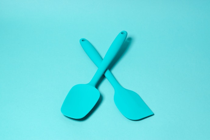 Flat Spatulas for Flexibility