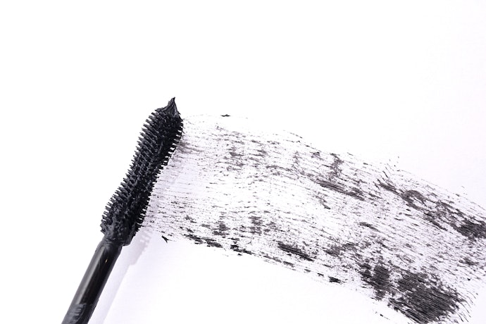 Hourglass Wand for Dramatic Volume