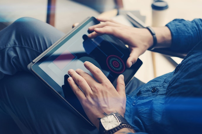For Smooth Gaming: Focus on 4GB RAM and a Balanced Mid-Range GPU for Stable Performance