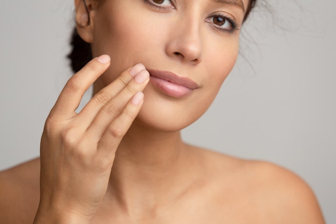 Vitamin E or C Provides Antioxidant Protection and Helps Smooth Rough Texture